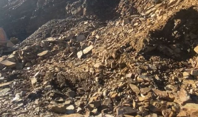Bayındır'da kayrak taş vurgunu