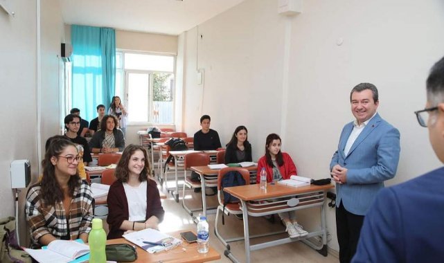 Bergama Yaşam Boyu Eğitim Merkezi'nde bin öğrenci eğitim alıyor