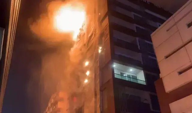 Bursa'da 10 katlı iş merkezinde yangın