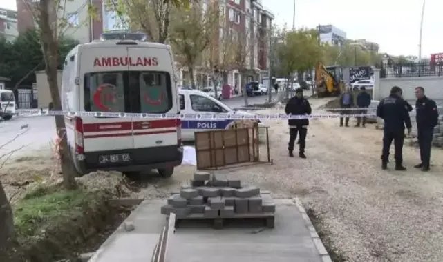 Büyükçekmece'de iş makinesi altında kalan kadın hayatını kaybetti
