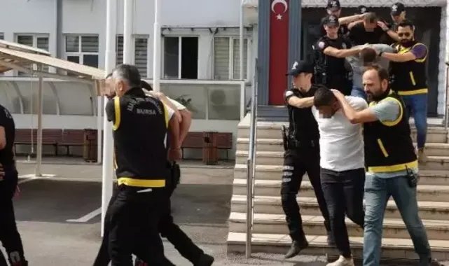 Cinayet davasında metreli savunma mütalaayı değiştirdi; müebbetle yargılanan kuzenin beraati istendi