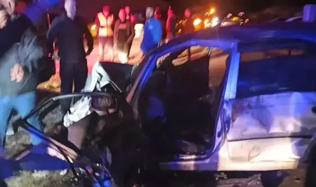 Çorum'da 2 otomobil çarpıştı