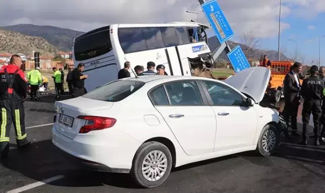 Denizli'deki tur otobüsü kazasında ölü sayısı 3'e çıktı