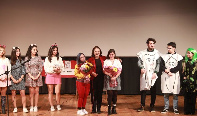 DEÜ, diş sağlığının önemini oyun ile anlattı