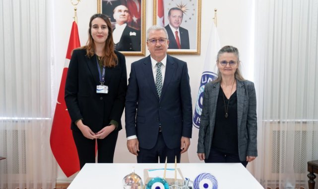 Egeli tıp öğrencisi Ceren Yürümez’e uluslararası alanda önemli iki görev