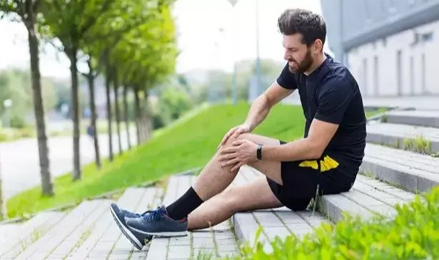 "Eklem ağırlarının en sık sebebi kıkırdak aşınmasıdır"