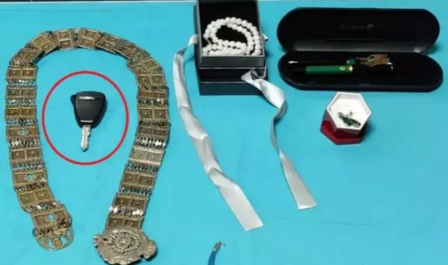 El arabası ile geldiği villadan çelik kasa çaldı