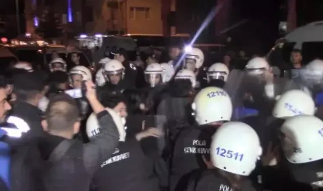 Eskişehir'de polis ve yürüyüş yapan öğrenciler arasında arbede