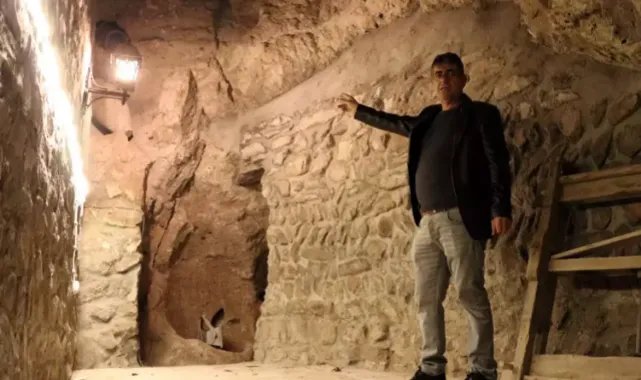 Evinin altındaki 2 bin yıllık yer altı şehrini gün yüzüne çıkardı