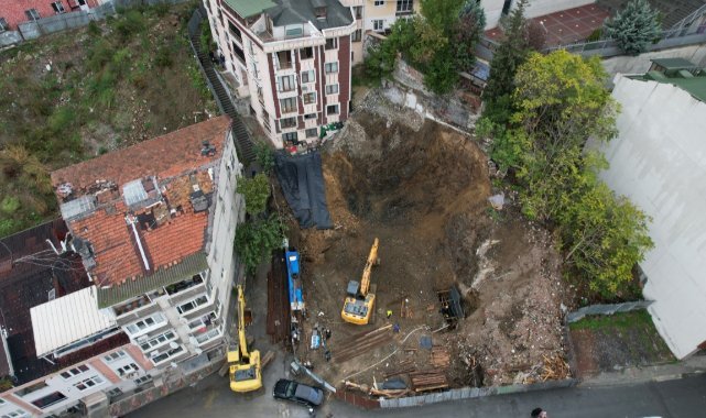 Eyüpsultan’da toprak kayması nedeniyle 2 bina boşaltıldı
