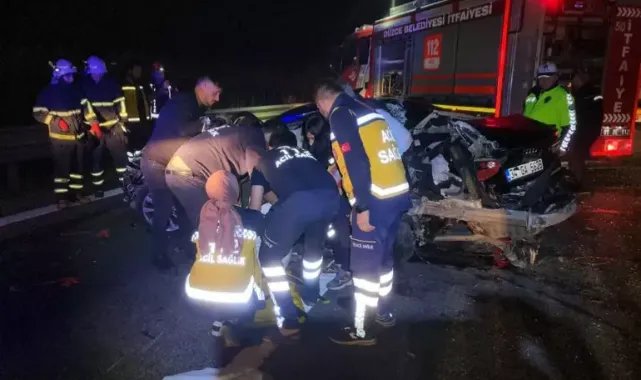 İBB Meclis Üyesi'nin içinde bulunduğu otomobil, otoyolda yayaya çarptı: 1 ölü, 2 yaralı