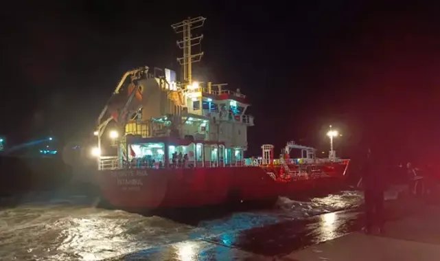 İstanbul'da fırtına; gemi karaya oturdu, tekne battı, çatılar uçtu