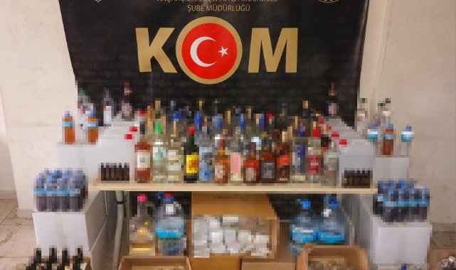 İzmir’in 6 ilçesinde dev gümrük kaçağı operasyonu