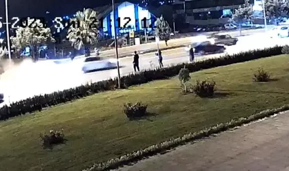 Kahramanmaraş'ta 3 araç kazaya karıştı