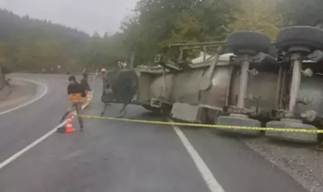 Kahramanmaraş'ta beton mikseri devrildi; sürücü öldü