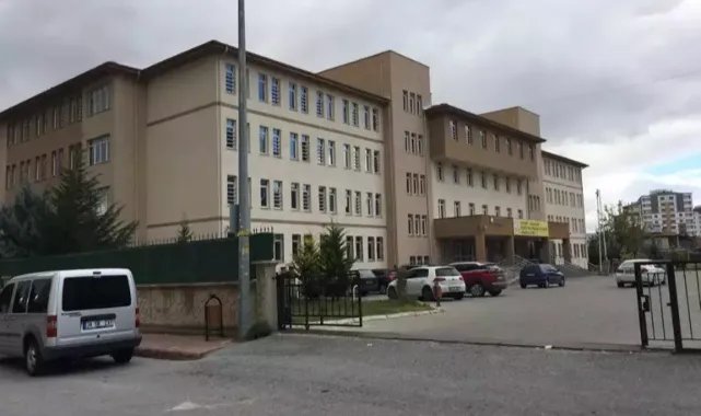 Kayseri’de 7 lise öğrencisi zehirlenme şüphesiyle hastaneye kaldırıldı