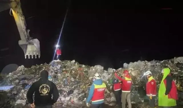 Kayseri'de belediye işçisi geri dönüşüm tesisinde çöp yığını altında kaldı