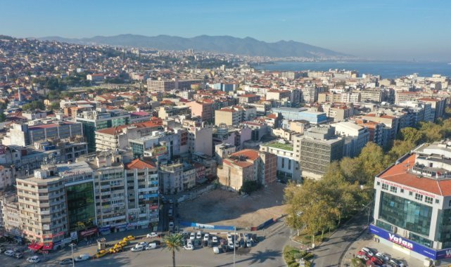 Konak Belediyesi yeni hizmet binası ihalesinde imzalar atıldı