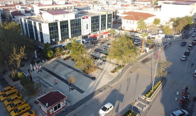 Menderes’te Öğrencilerin Cebi de Yüzü de Gülüyor