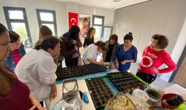 Meslek Fabrikası eğitimlerinde sertifika heyecanı