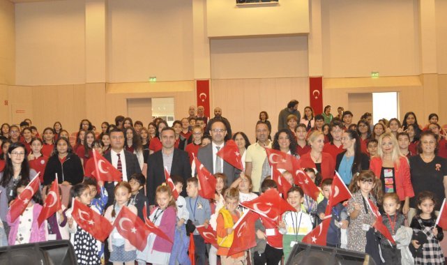 Öğrenciler bilim şenliğinde hem eğlendi hem öğrendi