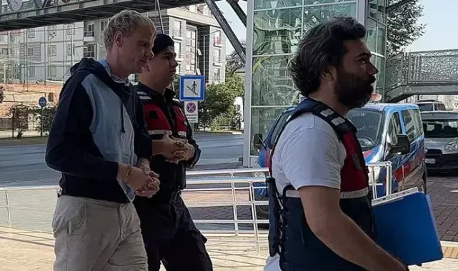 Parasını gasbeden motosikletli 2 şüpheliyi cipiyle çarparak öldürdü