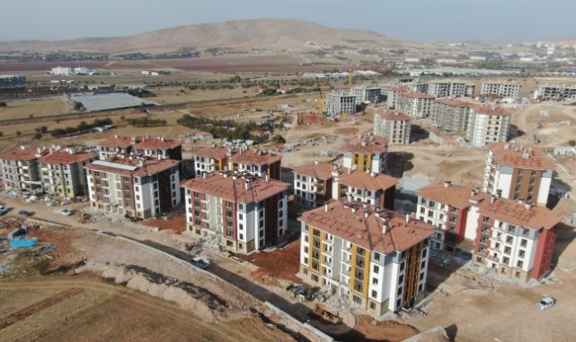 Temelini Cumhurbaşkanı Erdoğan’ın attığı deprem konutlarının yüzde 75’i tamamlandı