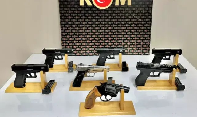 Yasa dışı silah satışı yapılan oto tamirhanesine baskında 3 tutuklama