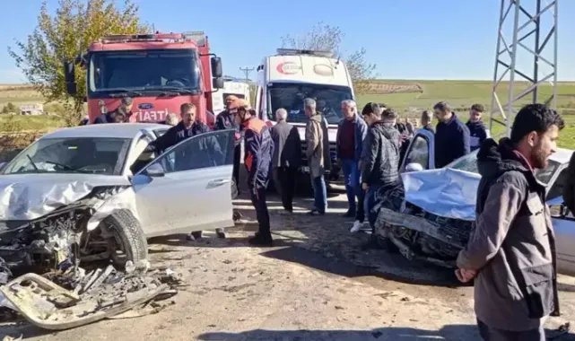 Adıyaman'da otomobiller çarpıştı