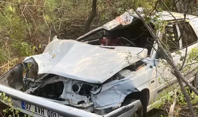 Alanya'da otomobil 20 metrelik uçurumdan yuvarlandı