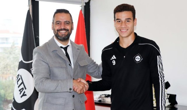 Altay, 2007 doğumlu oyuncusunu profesyonel yaptı