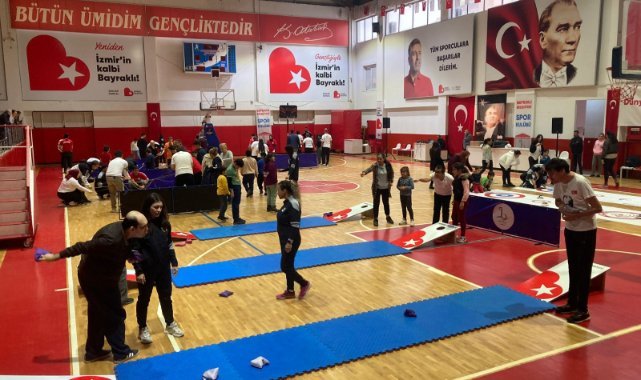 Bayraklı’da engelliler günü kutlaması: Başkan Sandal, “Asla yalnız değilsiniz”