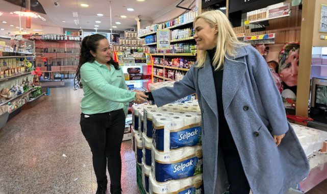 Bayraklılı esnaftan Gazeteci Jale Karasu'ya tam destek