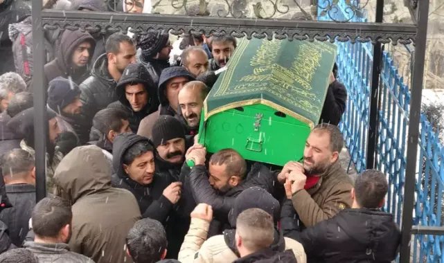 Eski arkadaşını 9 bıçak darbesiyle öldürdü, 'Amacım öldürmek değil, yaralamaktı' dedi