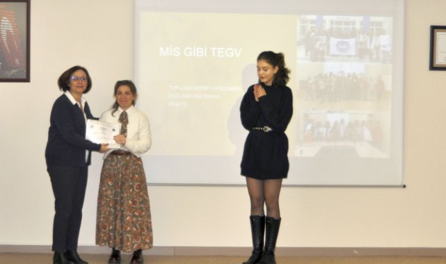 EÜ Eczacılık Fakültesinde Sosyal Sorumluluk Projeleri ödüllendirildi