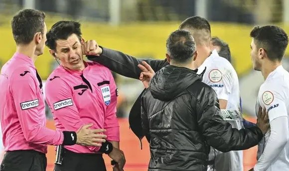 Halil Umut Meler, kendisine saldıran herkesten şikayetçi oldu