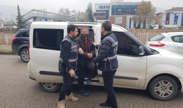 Hırsızlık şüphelisi suçu gazeteciye attı