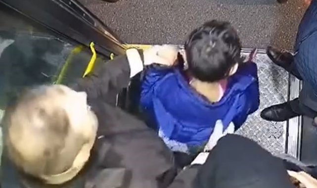 İstanbul’da küçük çocuk ailesi tarafından İETT otobüsünde unutuldu