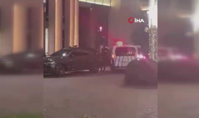 İzmir'de AVM yakınında silahlı kavga