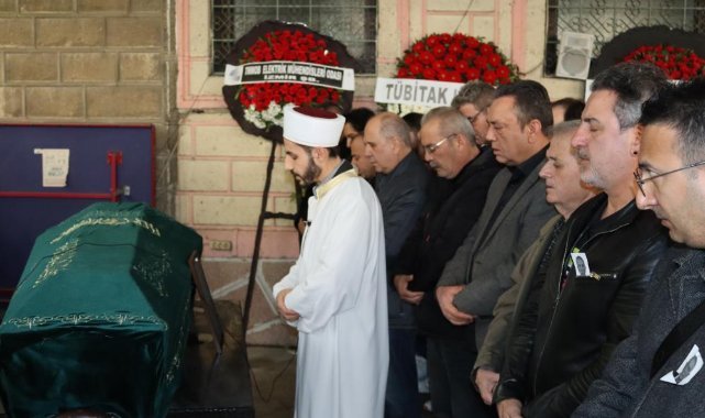 İzmir'de öldürülen öğretim görevlisine son veda