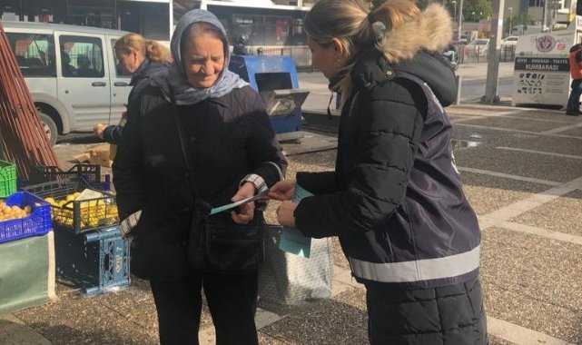 İzmir polisi KADES'i tanıttı, dolandırıcılara karşı uyardı