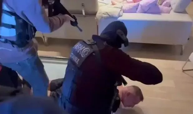 Kırmızı bültenle aranan organize suç örgütü lideri İstanbul'da yakalandı