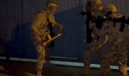 Konak'ta 49 'torbacı' yakalandı
