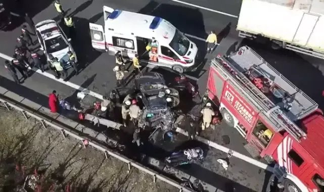 Kuzey Marmara Otoyolu'nda otomobil TIR'a çarptı