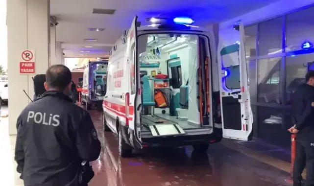 Liselilerin 'yan baktın' kavgası