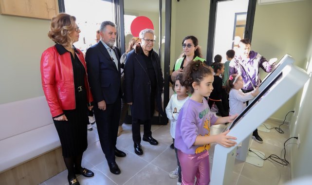 Livaneli’den Başkan Sandal’a övgü:“İyi ki Serdar Sandal gibi başkanlarımız var"