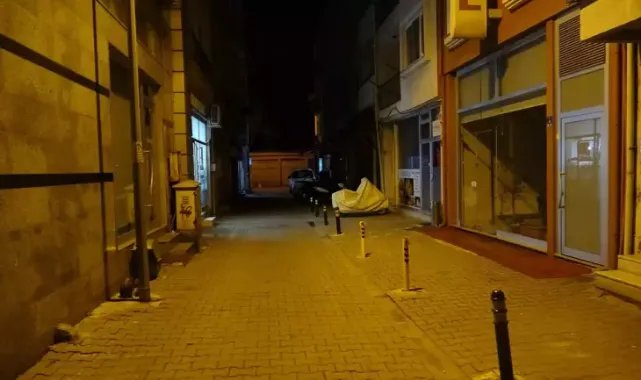 Masaj salonunda çalışan kadının yüzüne kezzap atıp kaçtı