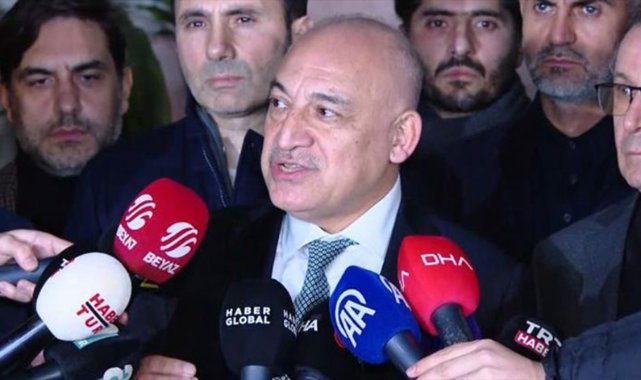Mehmet Büyükekşi: Tüm liglerdeki maçları süresiz olarak erteledik