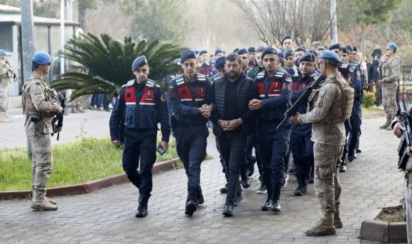 Oğlu intihar eden annenin ihbarı, 'Çukur Çetesi'ni çökertti