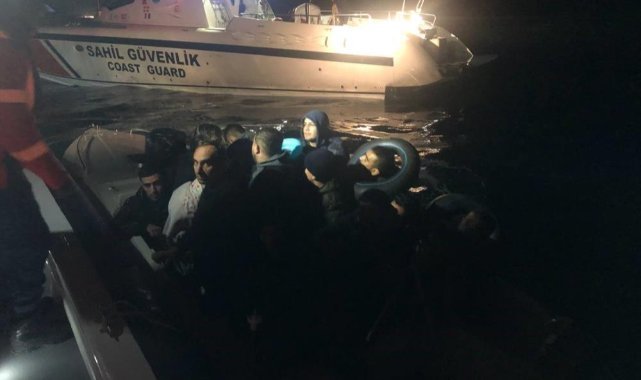 Ölümle burun buruna umut yolculuğu: 324 göçmen karaya çıkartıldı